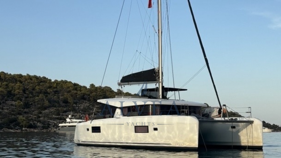 Lagoon 42